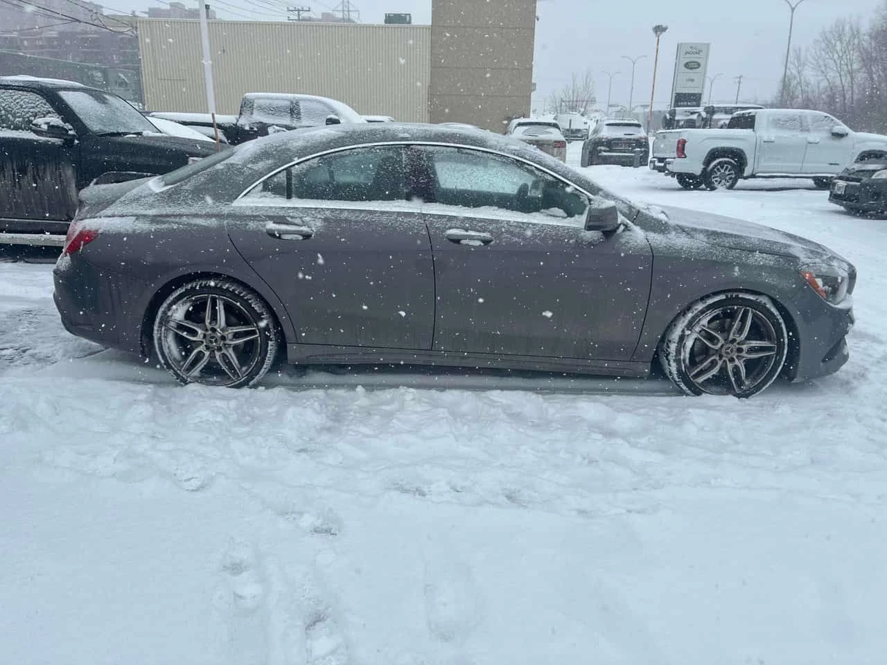 Mercedes-Benz CLA 250 CARFAX/ПАНОРАМА/ПОДГРЕВИ - изображение 4