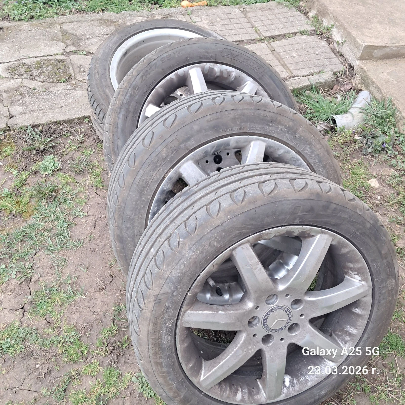 Mercedes-Benz E 220 Феисова, снимка 12 - Автомобили и джипове - 53936945