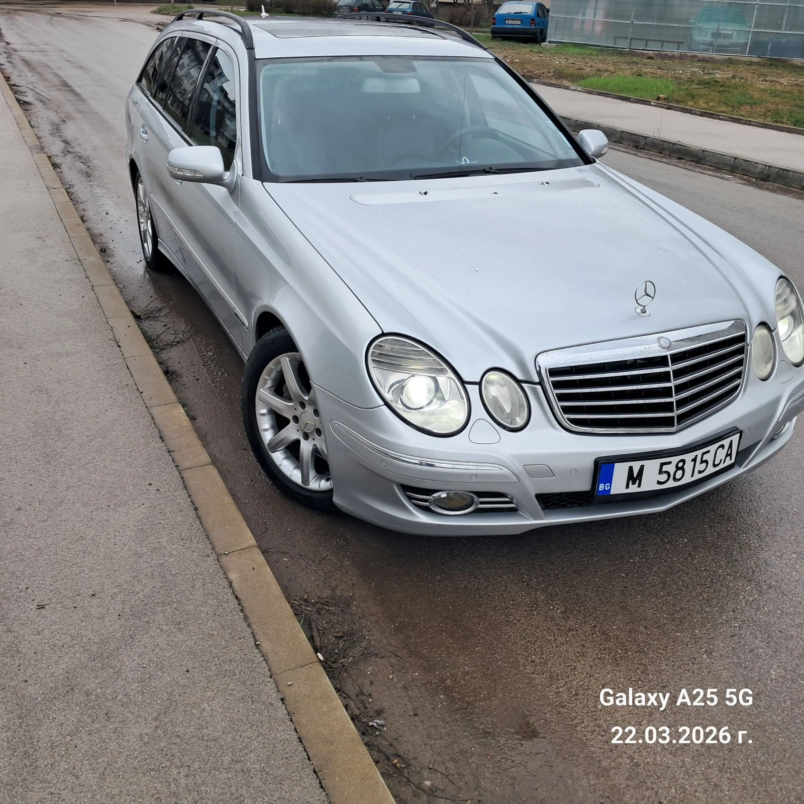 Mercedes-Benz E 220 Феисова, снимка 2 - Автомобили и джипове - 53936945