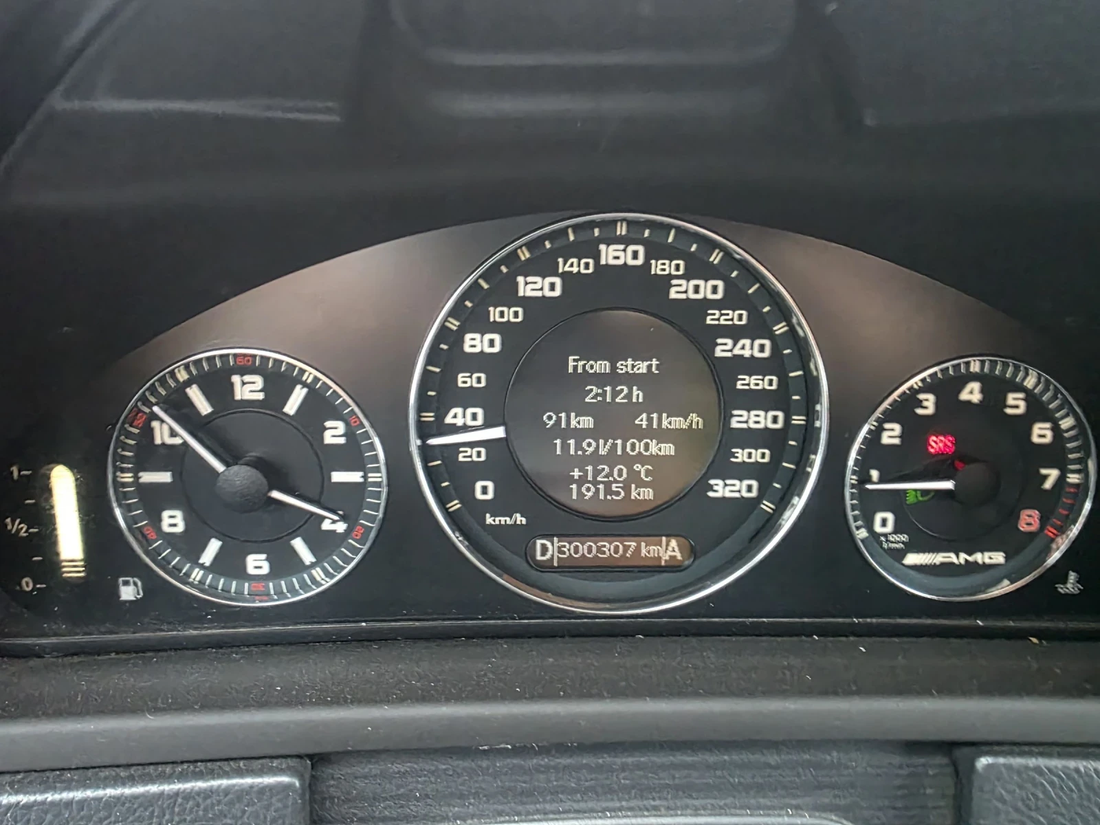 Mercedes-Benz CLK 500 DISTRONIC/LPG/FULL/AVANTGARDE, снимка 11 - Автомобили и джипове - 53938196