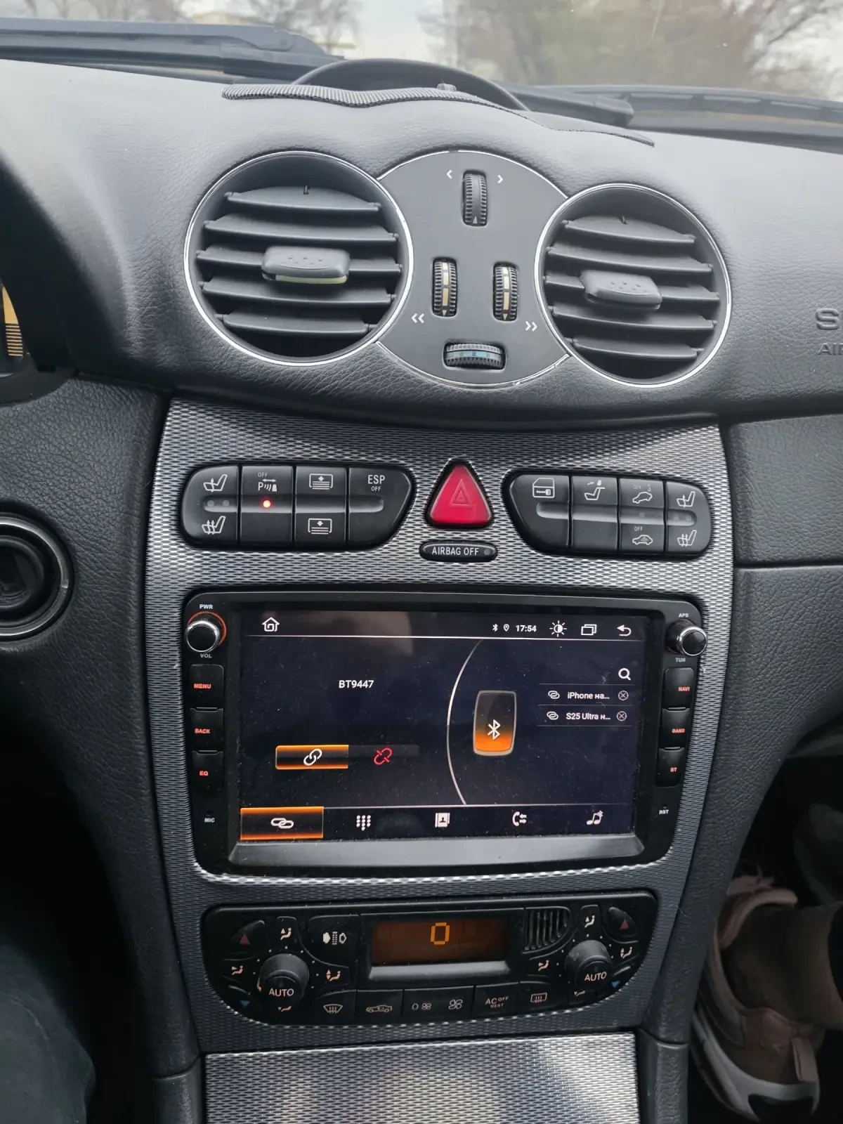 Mercedes-Benz CLK 500 DISTRONIC/LPG/FULL/AVANTGARDE, снимка 7 - Автомобили и джипове - 53938196