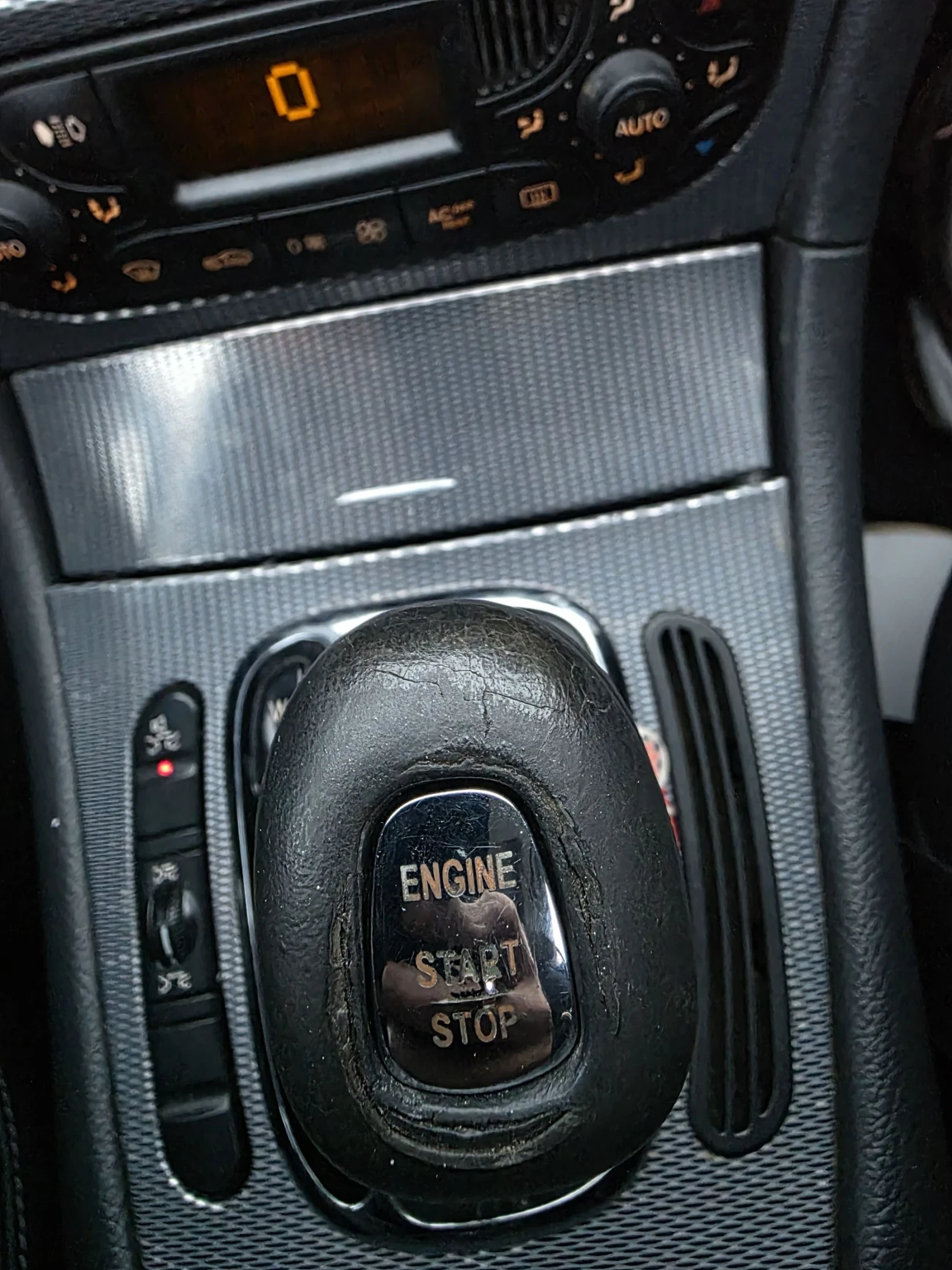 Mercedes-Benz CLK 500 DISTRONIC/LPG/FULL/AVANTGARDE, снимка 8 - Автомобили и джипове - 53938196