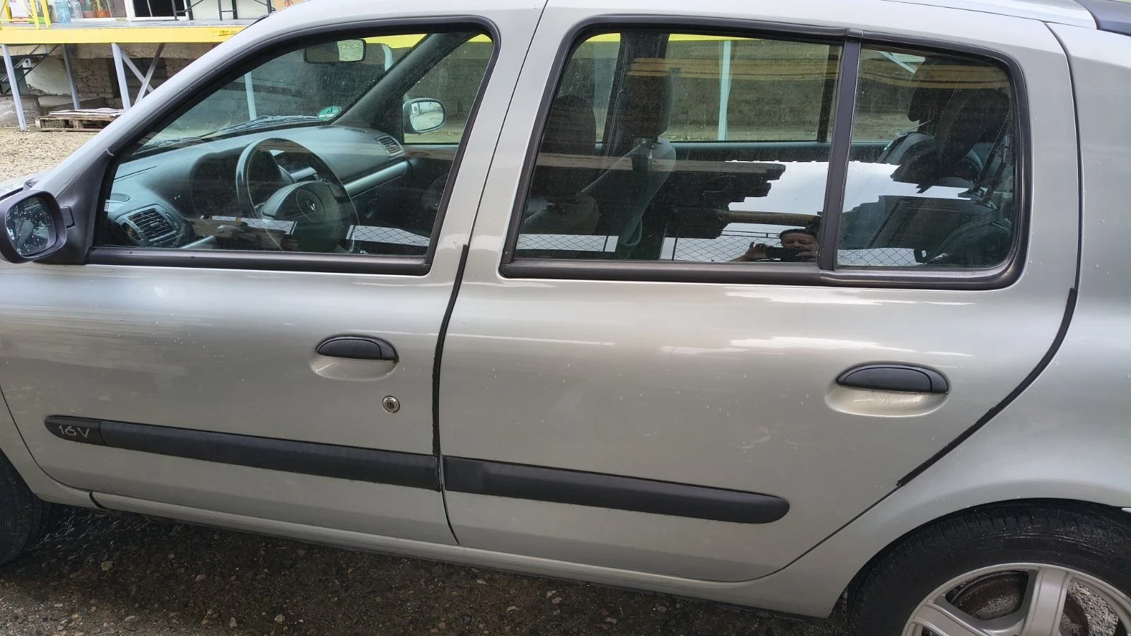 Renault Clio, снимка 6 - Автомобили и джипове - 54092104