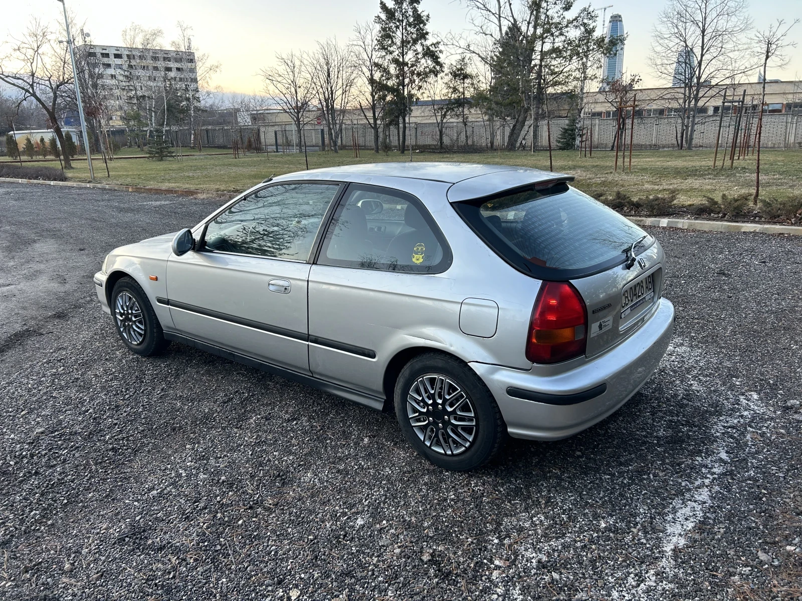 Honda Civic 1, 4Is - ГАЗ - КЛИМА - ЛЕТНИ И ЗИМНИ ГУМИ, снимка 11 - Автомобили и джипове - 54136655