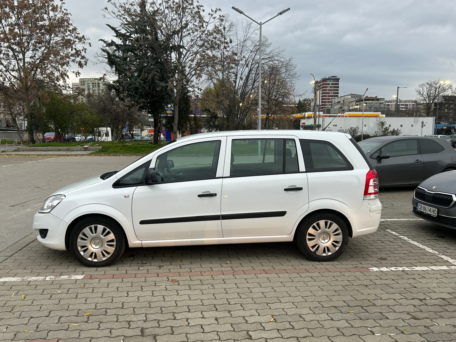 Opel Zafira, снимка 3 - Автомобили и джипове - 54304570
