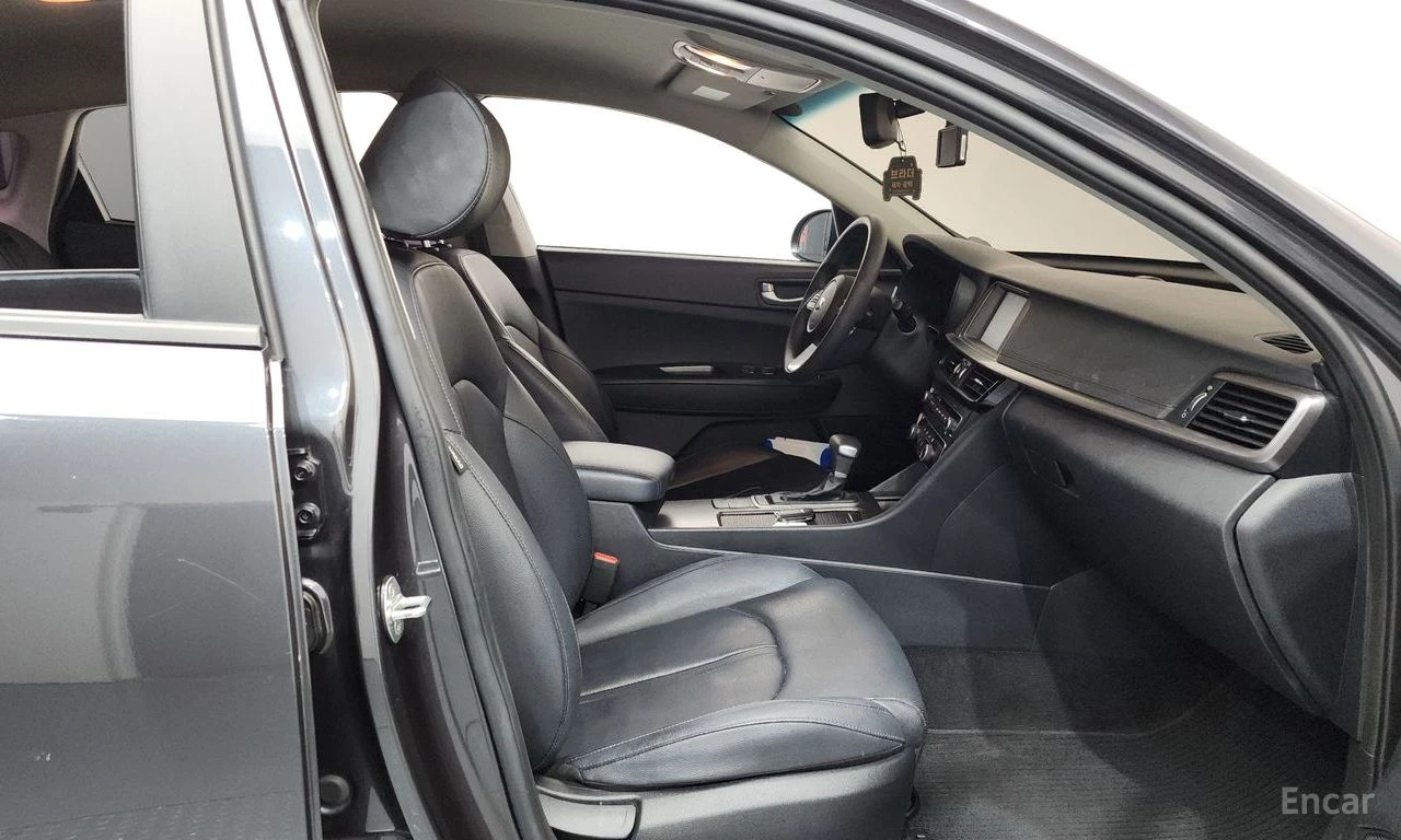 Kia K5 2.0* LUXURY* ПОДГРЕВ* КАМЕРА* КЕЙЛЕС* , снимка 12 - Автомобили и джипове - 54919407