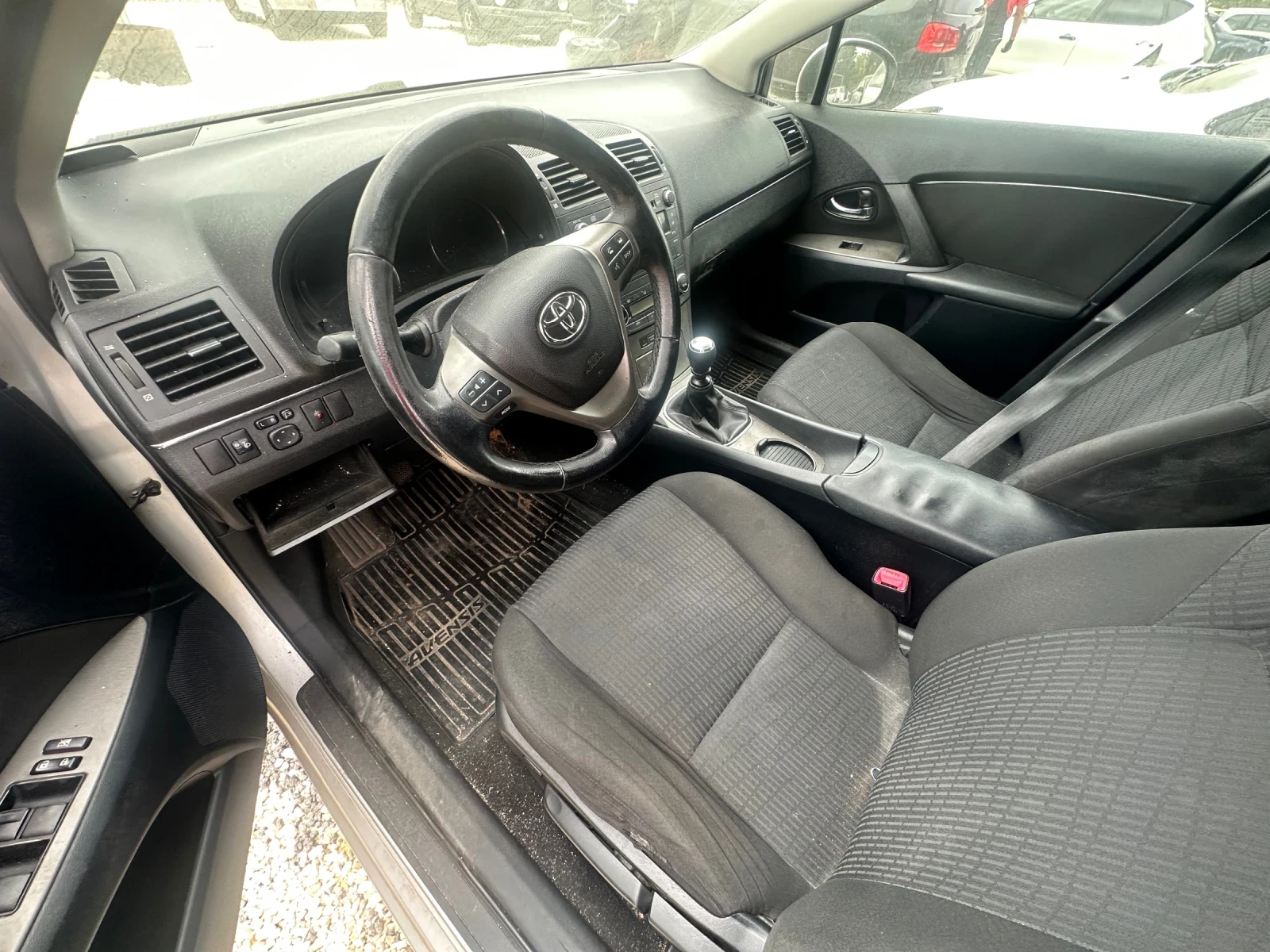 Toyota Avensis d4d �� ����� | Mobile.bg � ����������� 4
