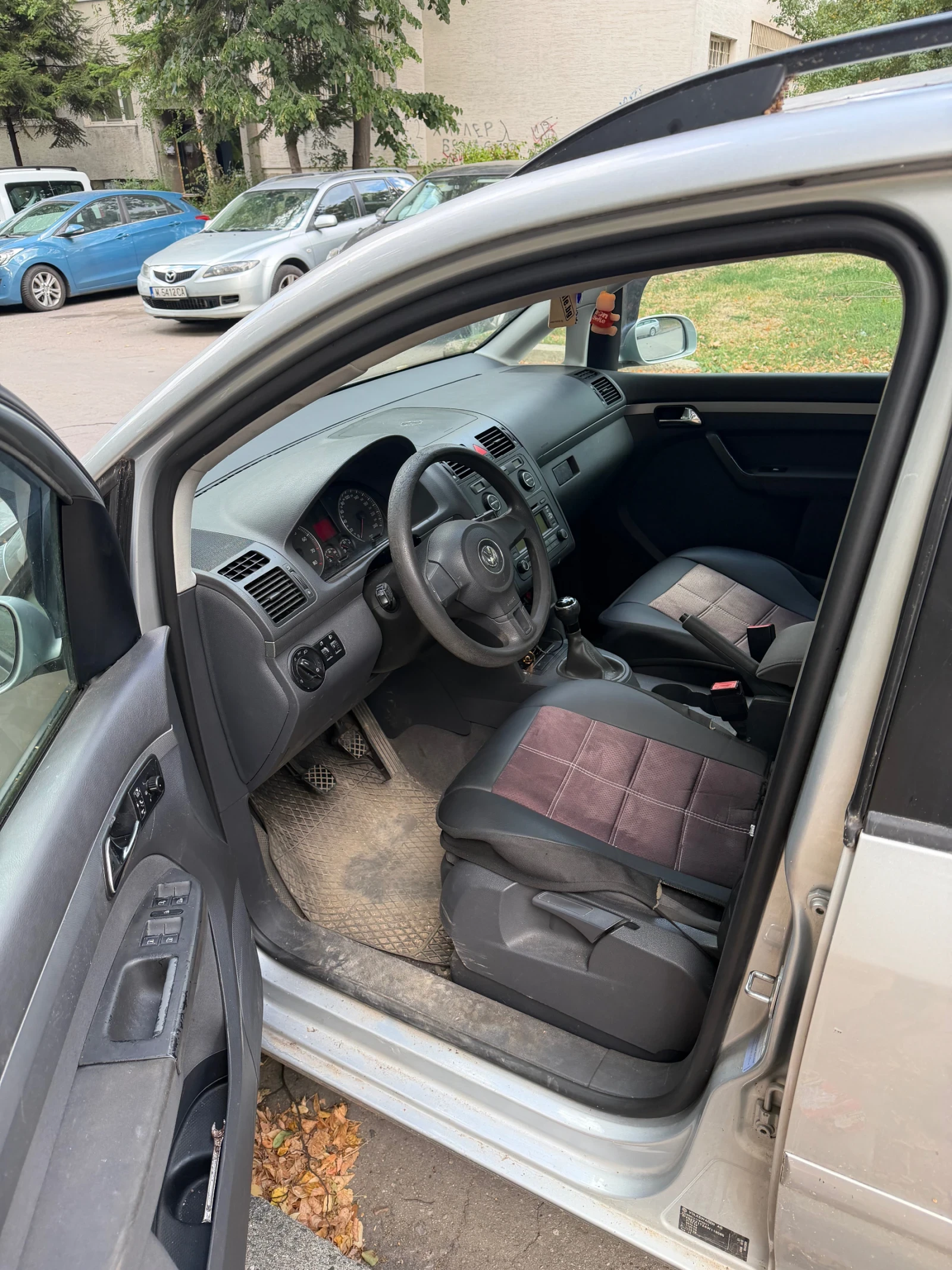 VW Touran, снимка 7 - Автомобили и джипове - 55836983
