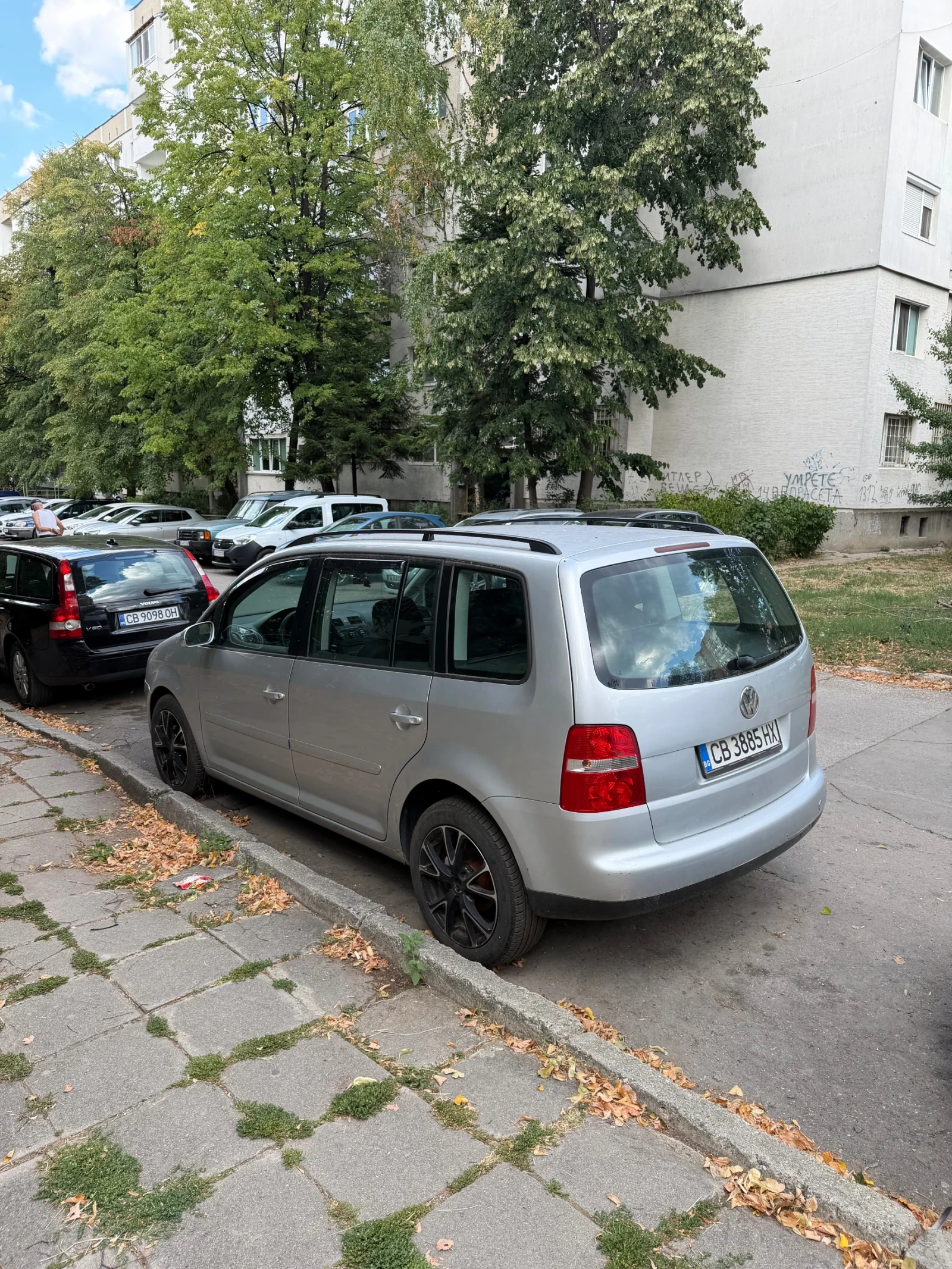 VW Touran, снимка 3 - Автомобили и джипове - 55836983