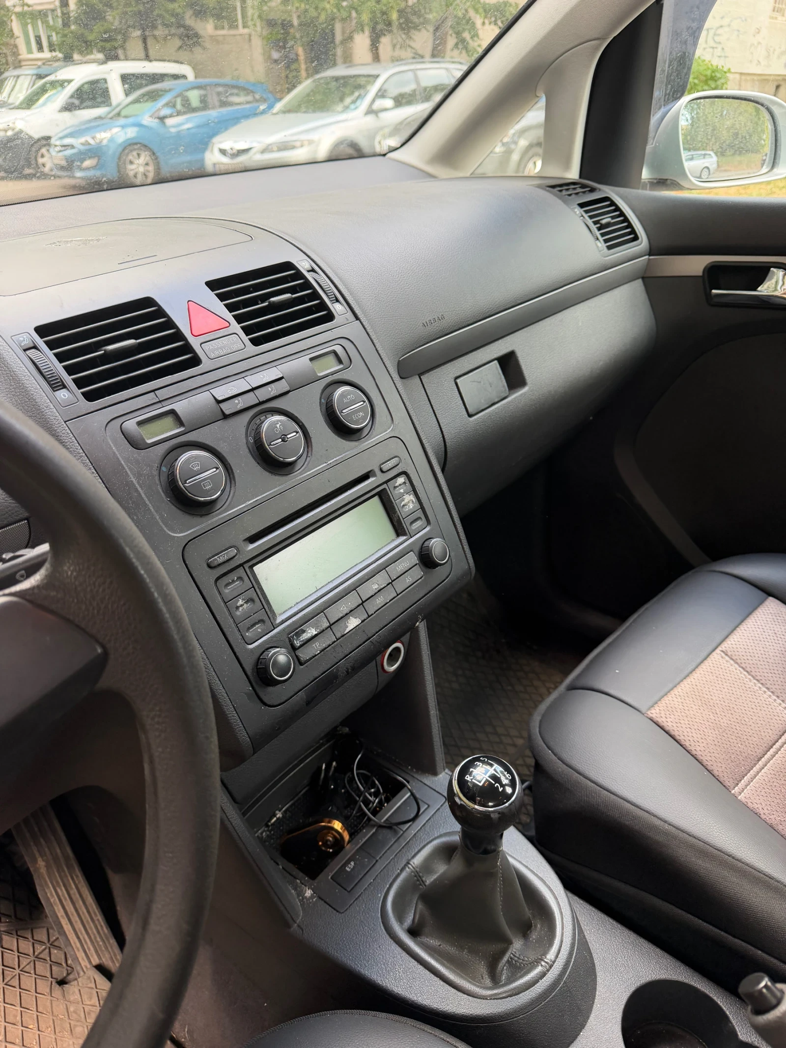 VW Touran, снимка 8 - Автомобили и джипове - 55836983