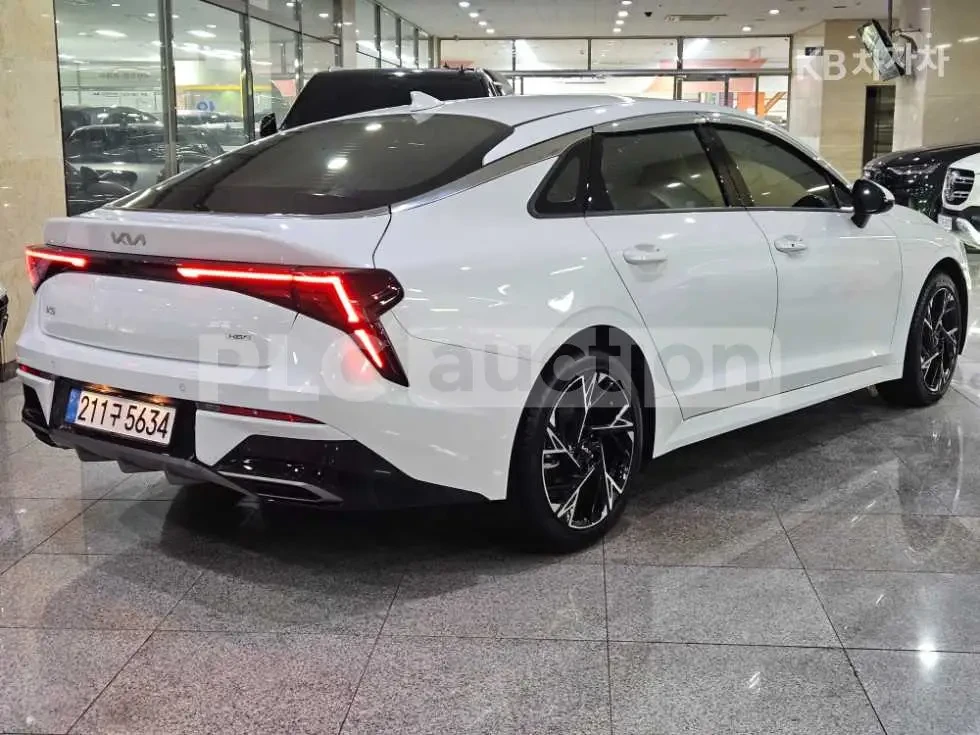 Kia K5 HYBRID SIGNATURE * ������ ����* FULL MAX | Mobile.bg � ����������� 2