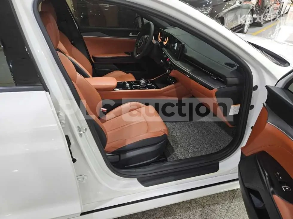 Kia K5 HYBRID SIGNATURE * ������ ����* FULL MAX | Mobile.bg � ����������� 8
