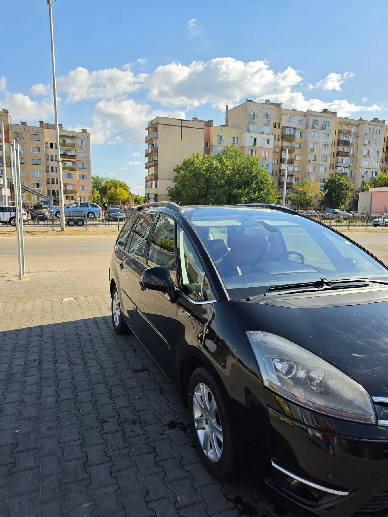 Citroen Grand C4 Picasso, снимка 3 - Автомобили и джипове - 56551622