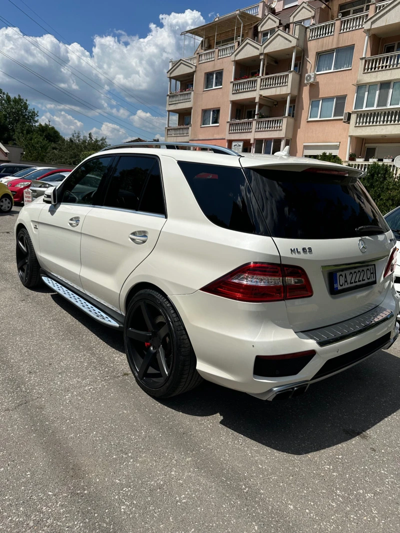 Mercedes-Benz ML 63 AMG Performance! Bi -turbo!129 хил км, снимка 14 - Автомобили и джипове - 47512047