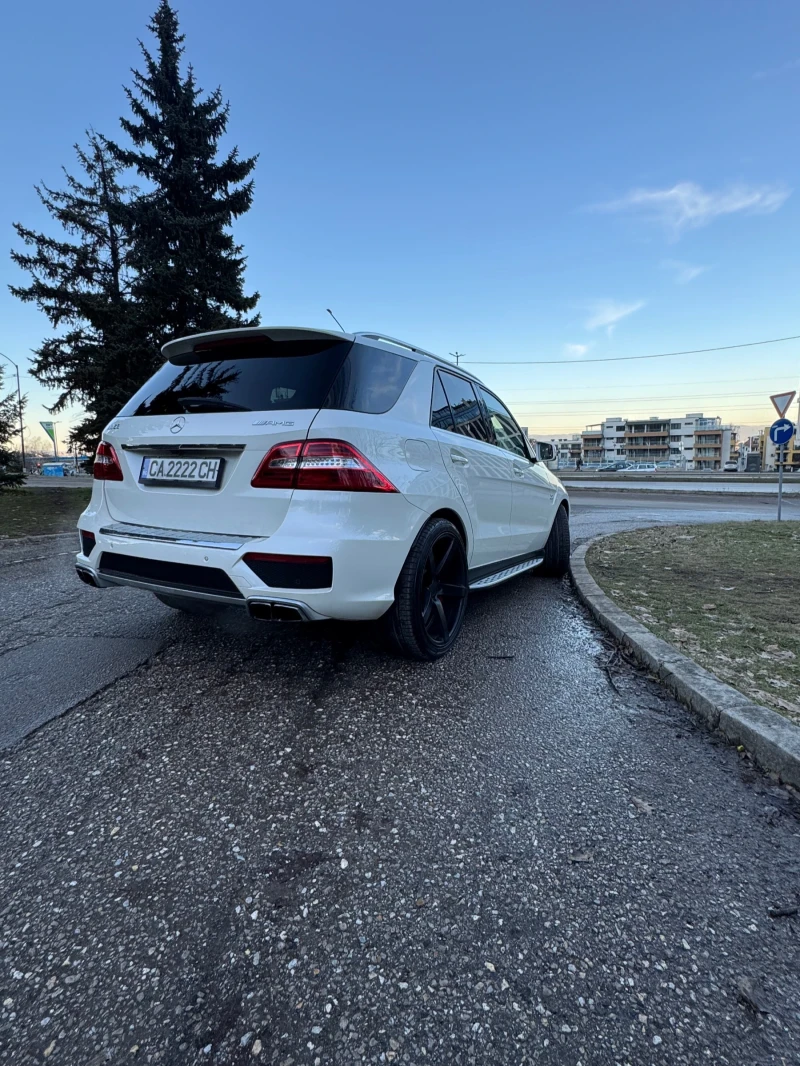 Mercedes-Benz ML 63 AMG Performance! Bi -turbo!139хил км, снимка 7 - Автомобили и джипове - 47512047