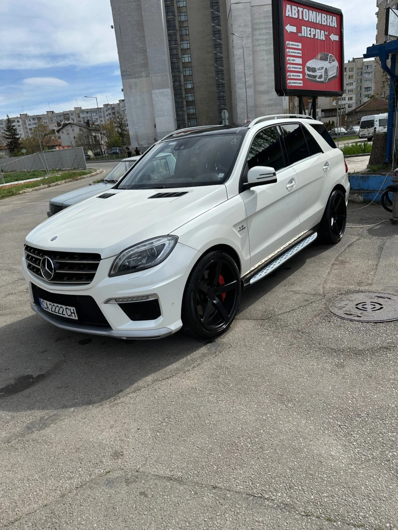 Mercedes-Benz ML 63 AMG Performance! Bi -turbo!129 хил км, снимка 11 - Автомобили и джипове - 47512047