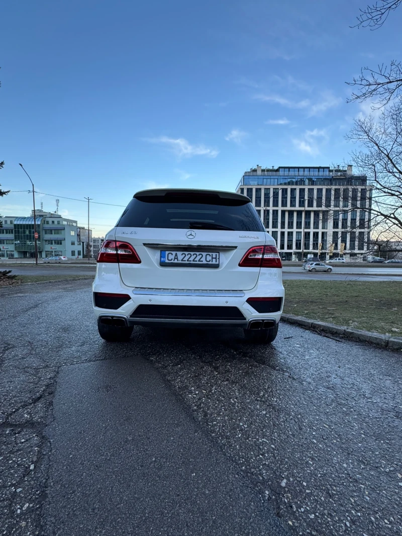 Mercedes-Benz ML 63 AMG Performance! Bi -turbo!139хил км, снимка 6 - Автомобили и джипове - 47512047