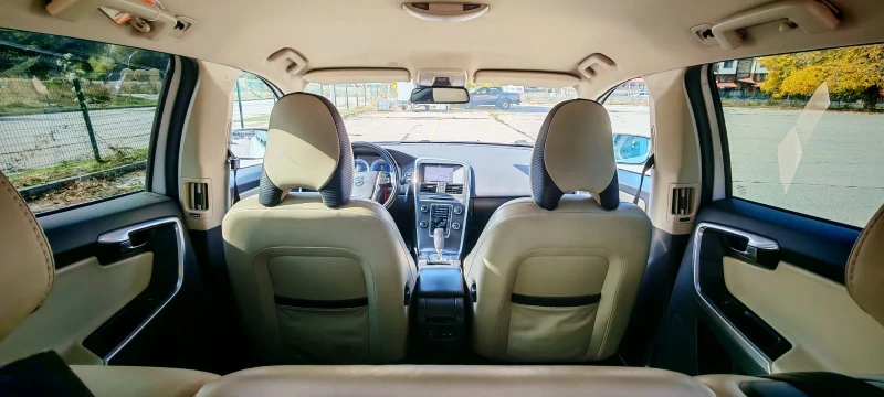 Volvo XC60 R Design AWD, снимка 5 - Автомобили и джипове - 52076350