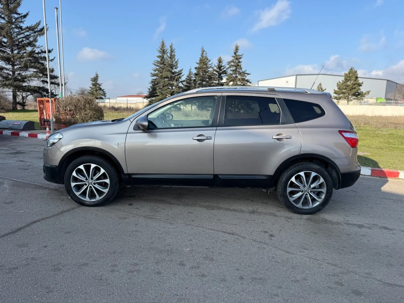 Nissan Qashqai 2.0DCI 4X4 AUTOMATIC Panorama 360 kamera, снимка 8 - Автомобили и джипове - 52882283