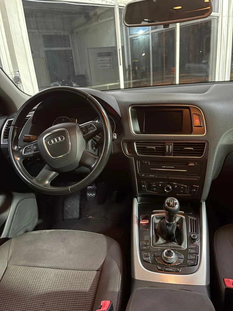Audi Q5, снимка 9 - Автомобили и джипове - 52911725