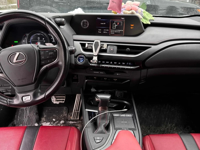 Lexus UX * 250h * CARFAX * БЕЗ ПЪРВОНАЧАЛНА ВНОСКА, снимка 9 - Автомобили и джипове - 53043871