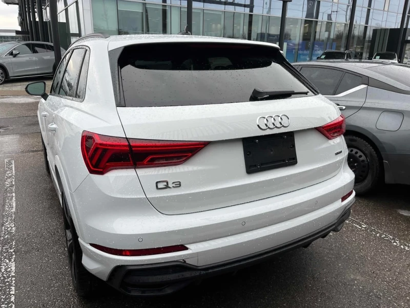 Audi Q3 S-line Technik  CARFAX, снимка 4 - Автомобили и джипове - 53076035
