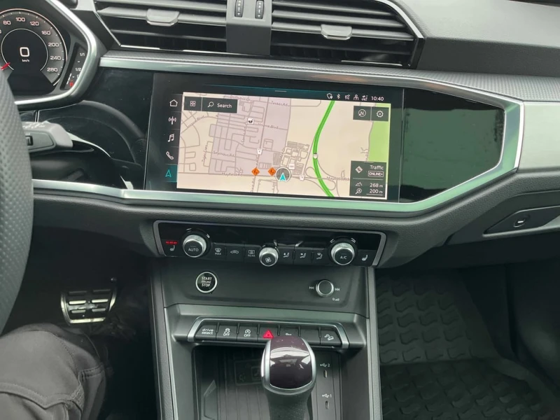 Audi Q3 S-line Technik  CARFAX, снимка 9 - Автомобили и джипове - 53076035