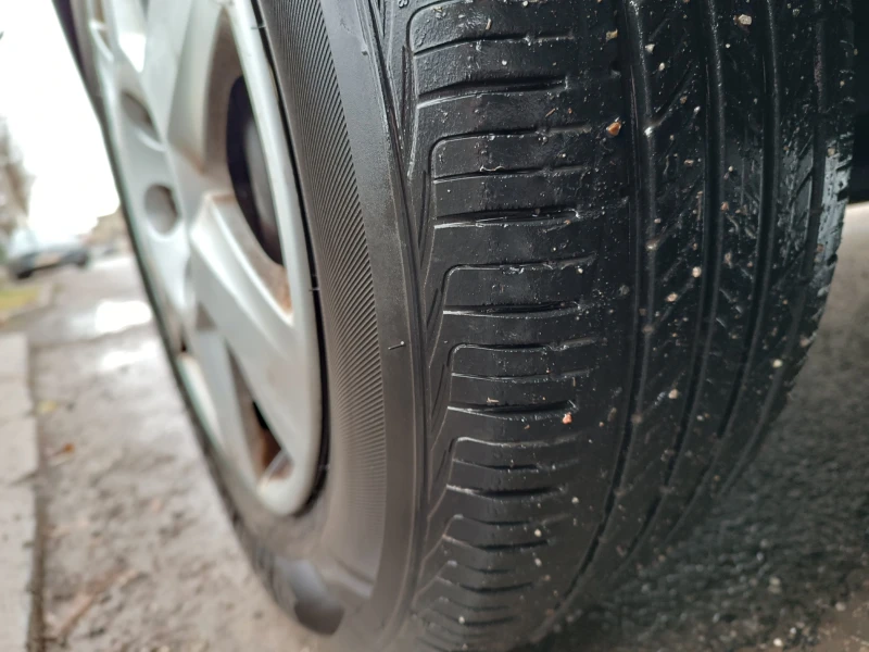 Nissan Qashqai 1.5dci Klimatik, снимка 15 - Автомобили и джипове - 53230887