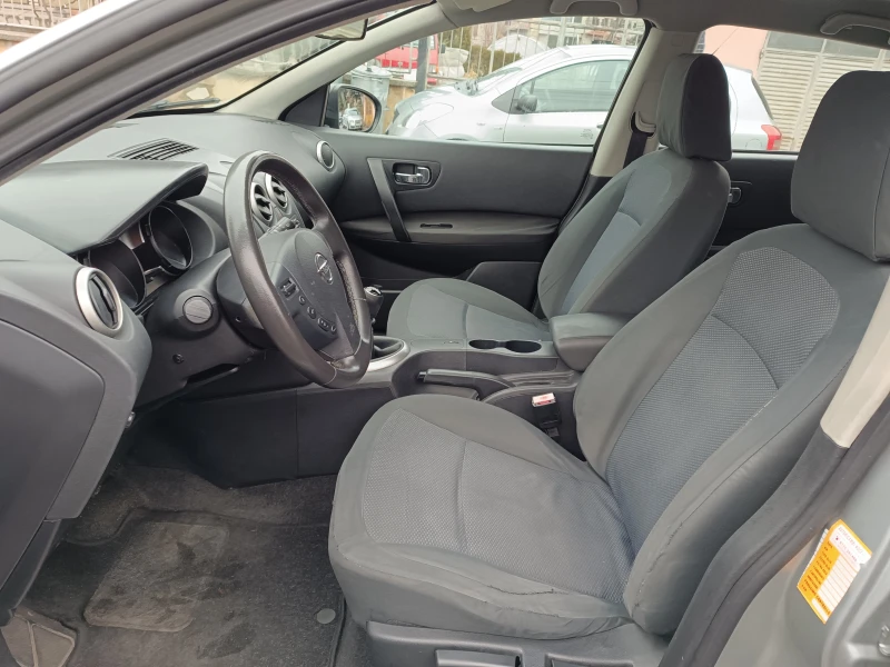 Nissan Qashqai 1.5dci Klimatik, снимка 10 - Автомобили и джипове - 53230887