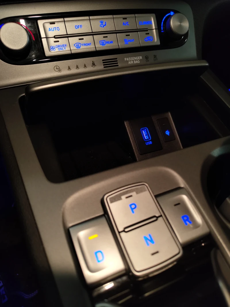 Hyundai Kona 64KWh/Blue link/3 ФАЗНА/SOH100%/Термопомпа/HEADUP, снимка 9 - Автомобили и джипове - 53376936