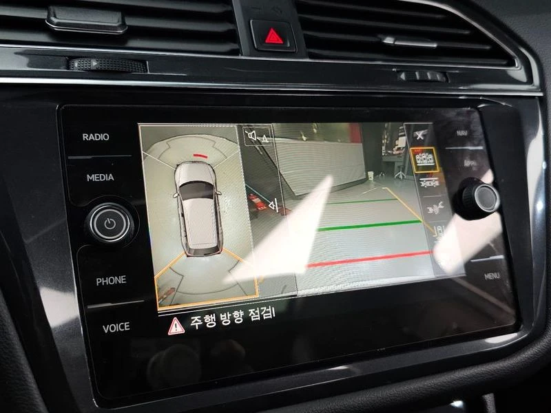 VW Tiguan 2.0 TDI | 360| DIGITAL| ПОДГРЕВ| ПАМЕТ| DISTRONIC, снимка 14 - Автомобили и джипове - 55740405