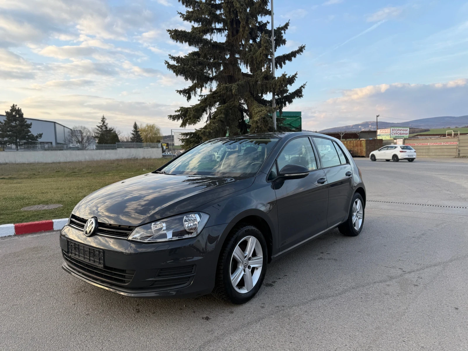 VW Golf  EURO5, снимка 1 - Автомобили и джипове - 52882283