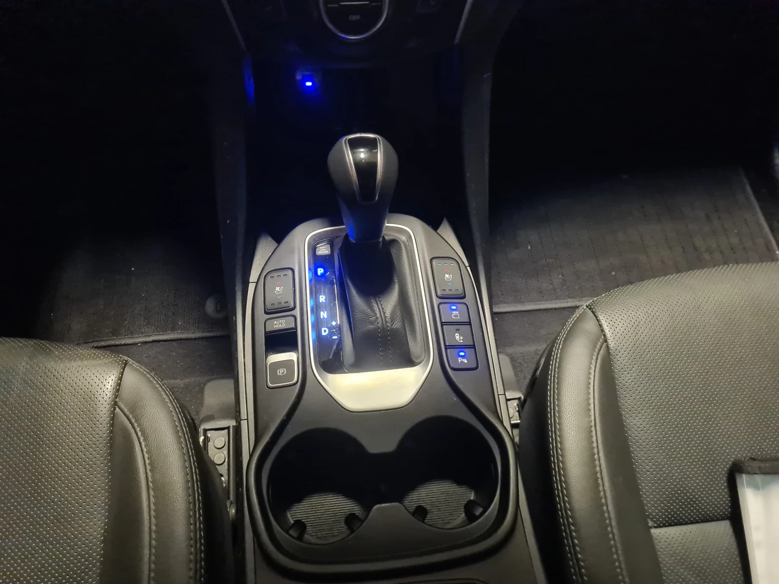 Hyundai Santa fe 2.2 CRDI 197 к.с. 4WD 6+ 1, снимка 10 - Автомобили и джипове - 53714489