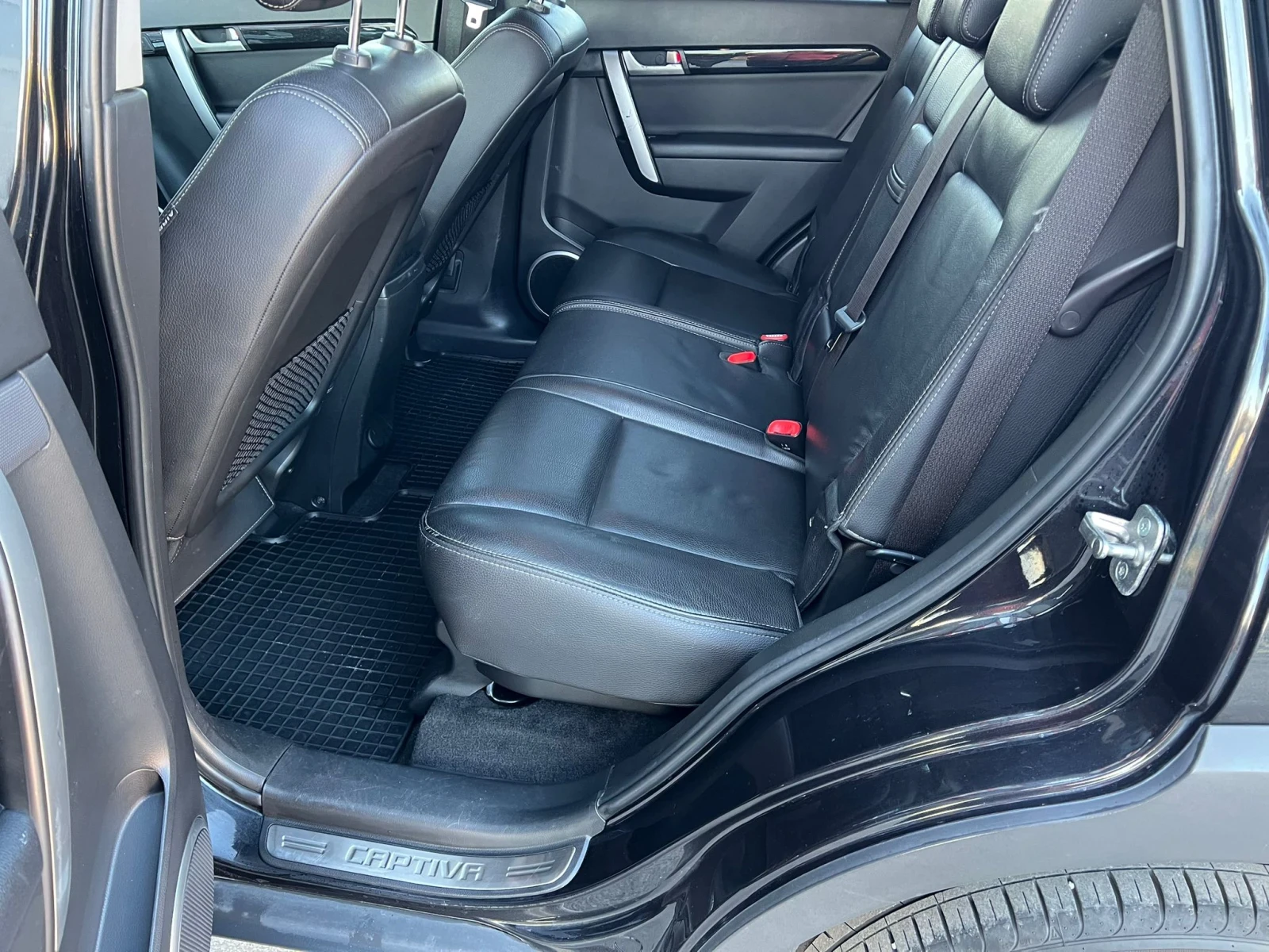 Chevrolet Captiva 2.2D FACELIFT AUTOMATIK AWD NAVI 7-МЕСТНА EVRO 5A , снимка 16 - Автомобили и джипове - 54483249
