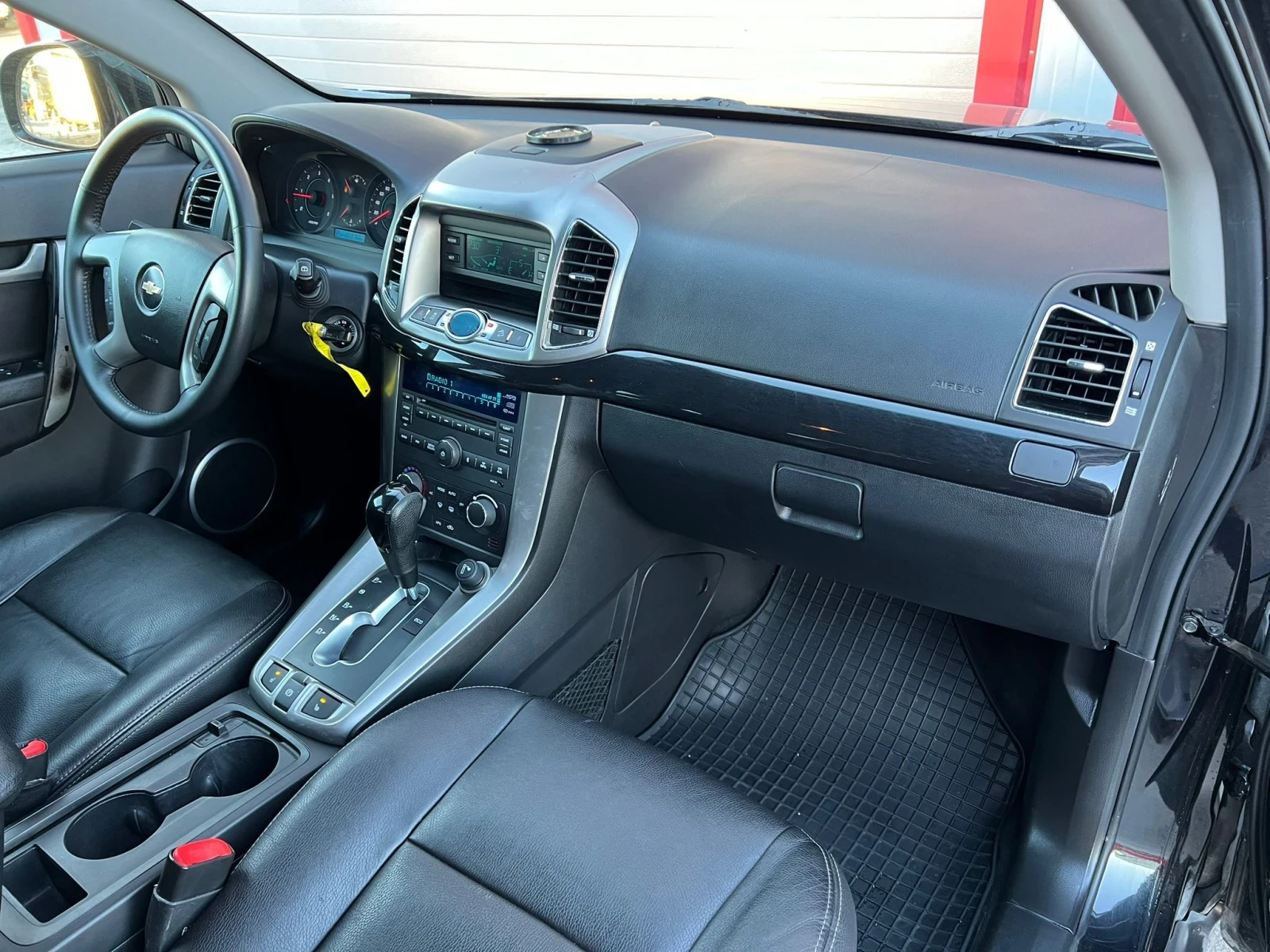Chevrolet Captiva 2.2D FACELIFT AUTOMATIK AWD NAVI 7-МЕСТНА EVRO 5A , снимка 15 - Автомобили и джипове - 54483249