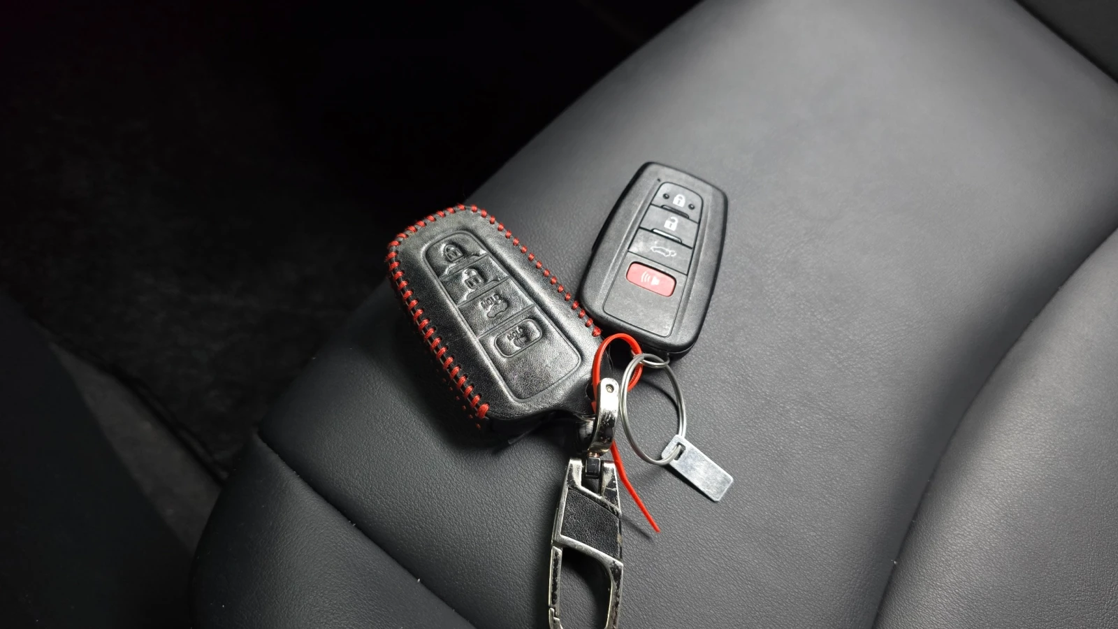 Toyota Rav4 2.5 2WD, снимка 14 - Автомобили и джипове - 55103813