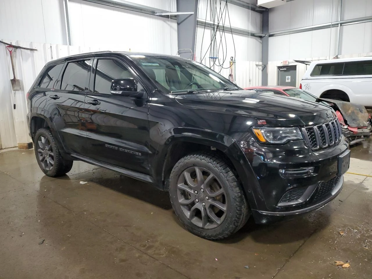 Jeep Grand cherokee OVERLAND 5.7 HEMI| DISTRONIC| 8ZF| ОБДУХ| КЛИП НА , снимка 4 - Автомобили и джипове - 55462067