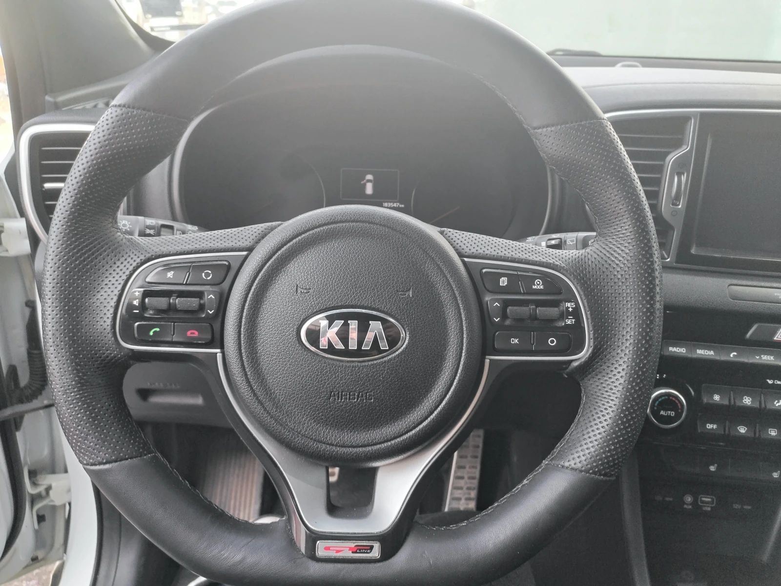 Kia Sportage 2.0d 4x4 GT-LINE, снимка 14 - Автомобили и джипове - 55675330