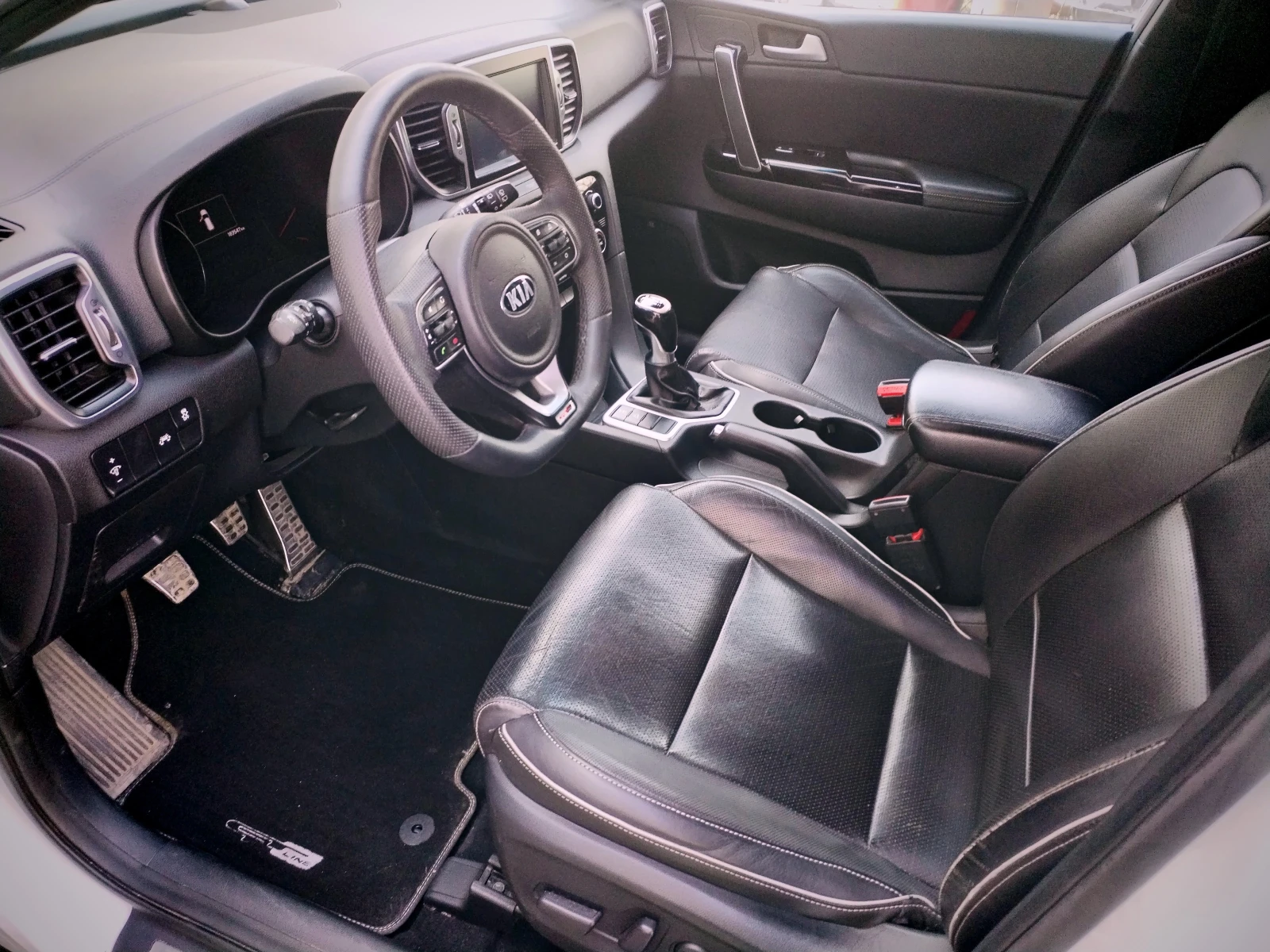 Kia Sportage 2.0d 4x4 GT-LINE, снимка 9 - Автомобили и джипове - 55675330