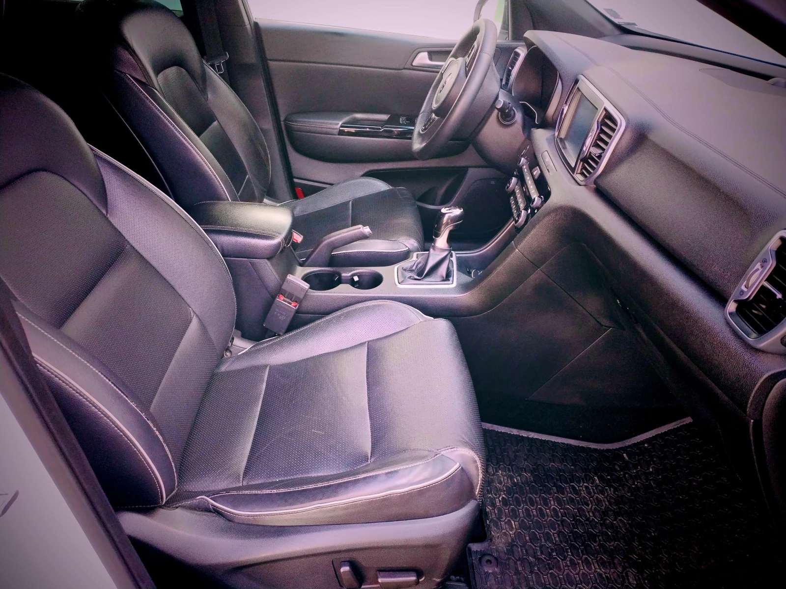 Kia Sportage 2.0d 4x4 GT-LINE, снимка 10 - Автомобили и джипове - 55675330