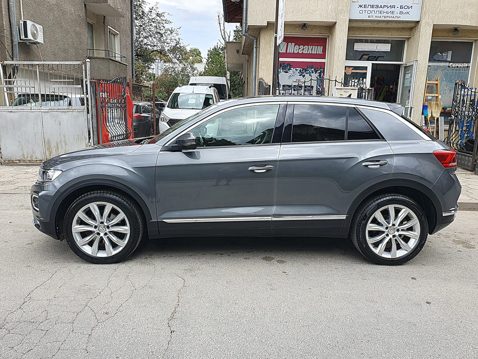 VW T-Roc 2.0TDI DSG 4x4, снимка 6 - Автомобили и джипове - 56235842