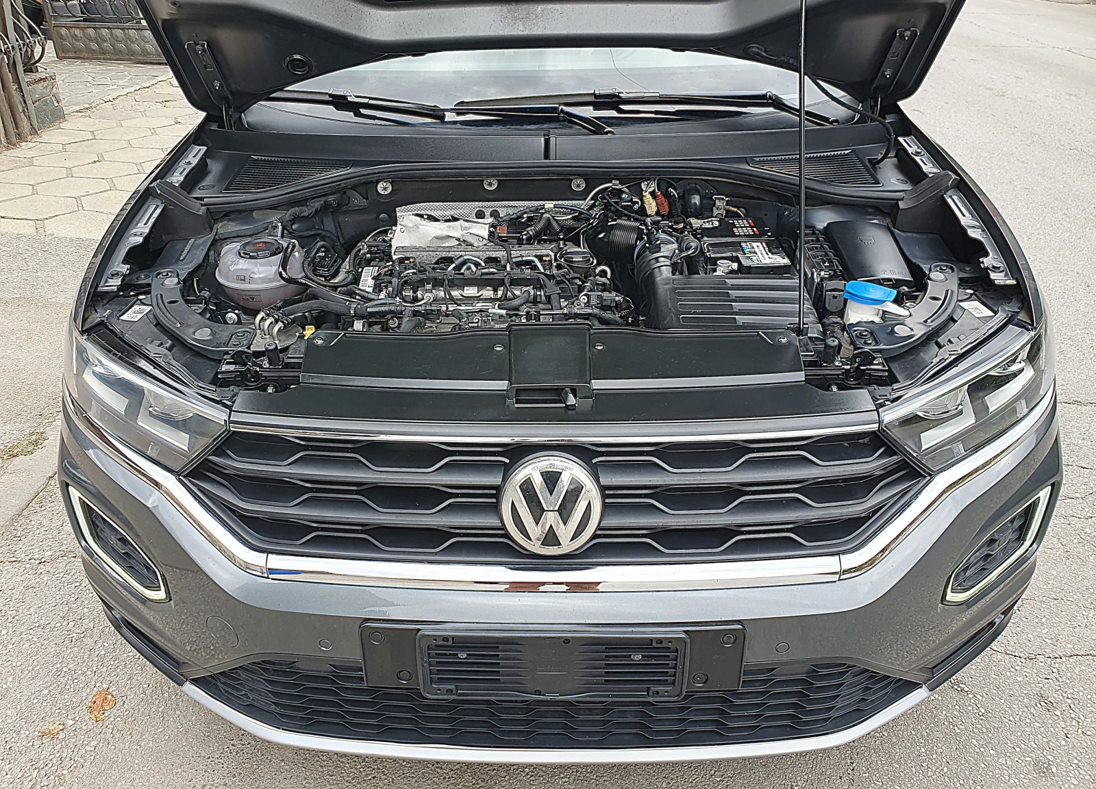 VW T-Roc 2.0TDI DSG 4x4, снимка 8 - Автомобили и джипове - 56235842