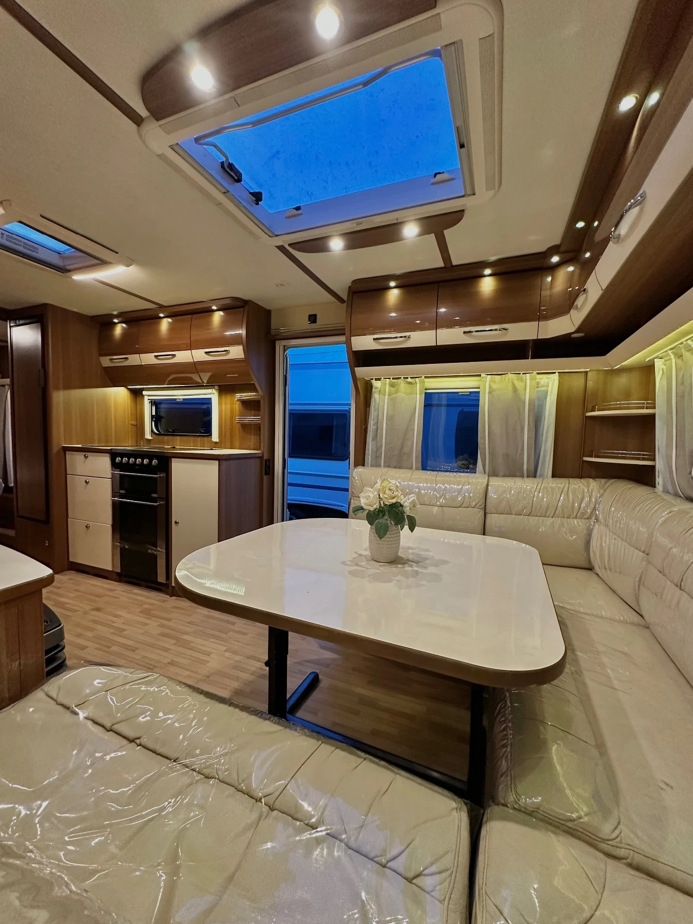 Каравана LMC EXQUISIT VIP 595 / 2019 / НОВ ВНОС / BG Рег.  - изображение 9