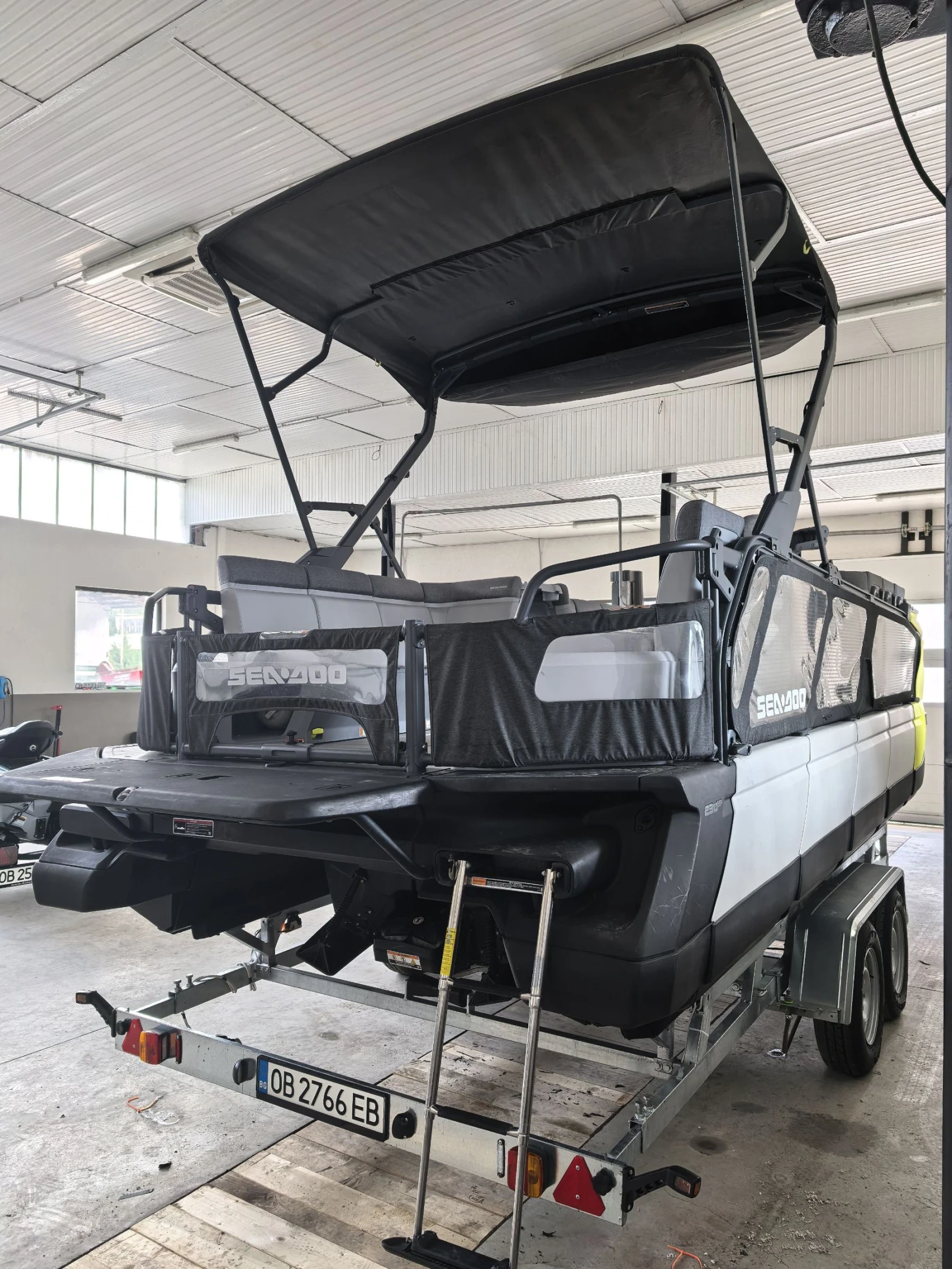 Моторна яхта Bombardier Sea Doo Seadoo Switch Cruise 21 230к.с, снимка 6 - Воден транспорт - 55263551