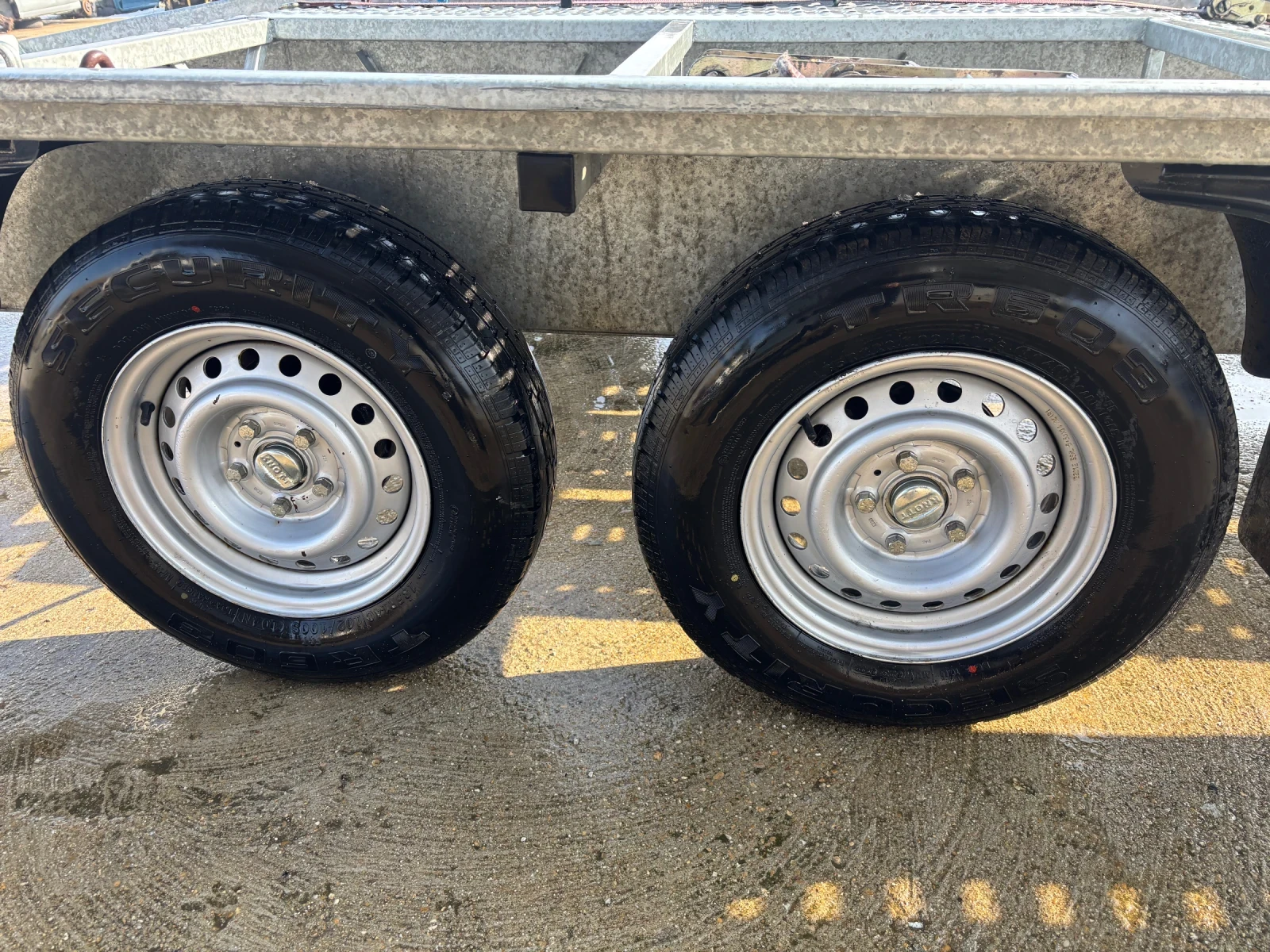 �� ��������� Niewdiadow | Mobile.bg � ����������� 8