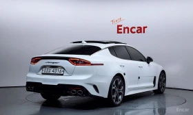 Kia Stinger 3.3* GT* ПОДГРЕВ* ОБДУХВАНЕ* ХЕДЪП* КАМЕРА* КЕЙЛЕС, снимка 2