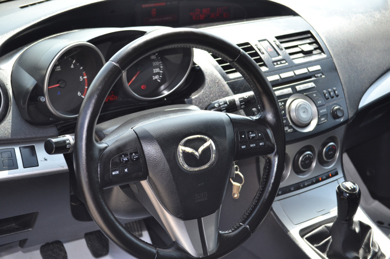 Mazda 3 1.6HDI, снимка 9 - Автомобили и джипове - 37446131
