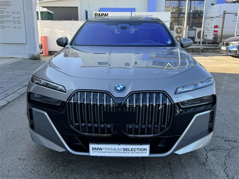 BMW i7 xDrive60, снимка 12 - Автомобили и джипове - 43382293