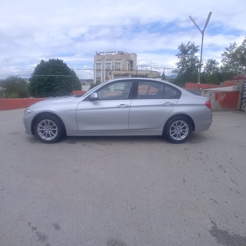 BMW 320 2.0, снимка 5 - Автомобили и джипове - 46146865