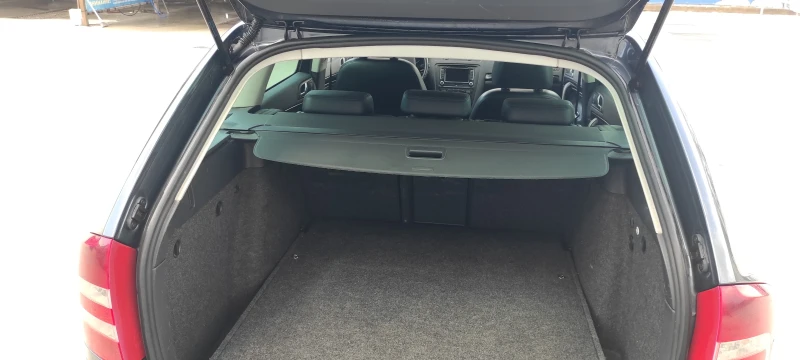 Skoda Octavia 1.8 TSI Laurin & Klement, снимка 14 - Автомобили и джипове - 52640672